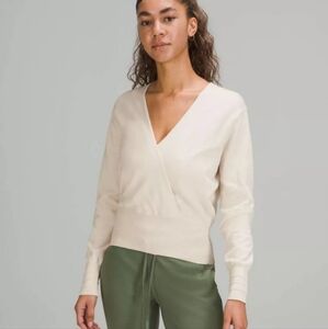 Lululemon Crossover Ribbed Waist Sweater - White Opal In Size 6